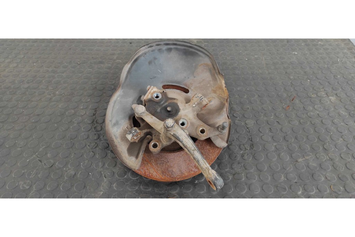 Recambio de mangueta delantera izquierda para mercedes-benz clase e (w124) berlina 3.2 24v cat referencia OEM IAM 240701  