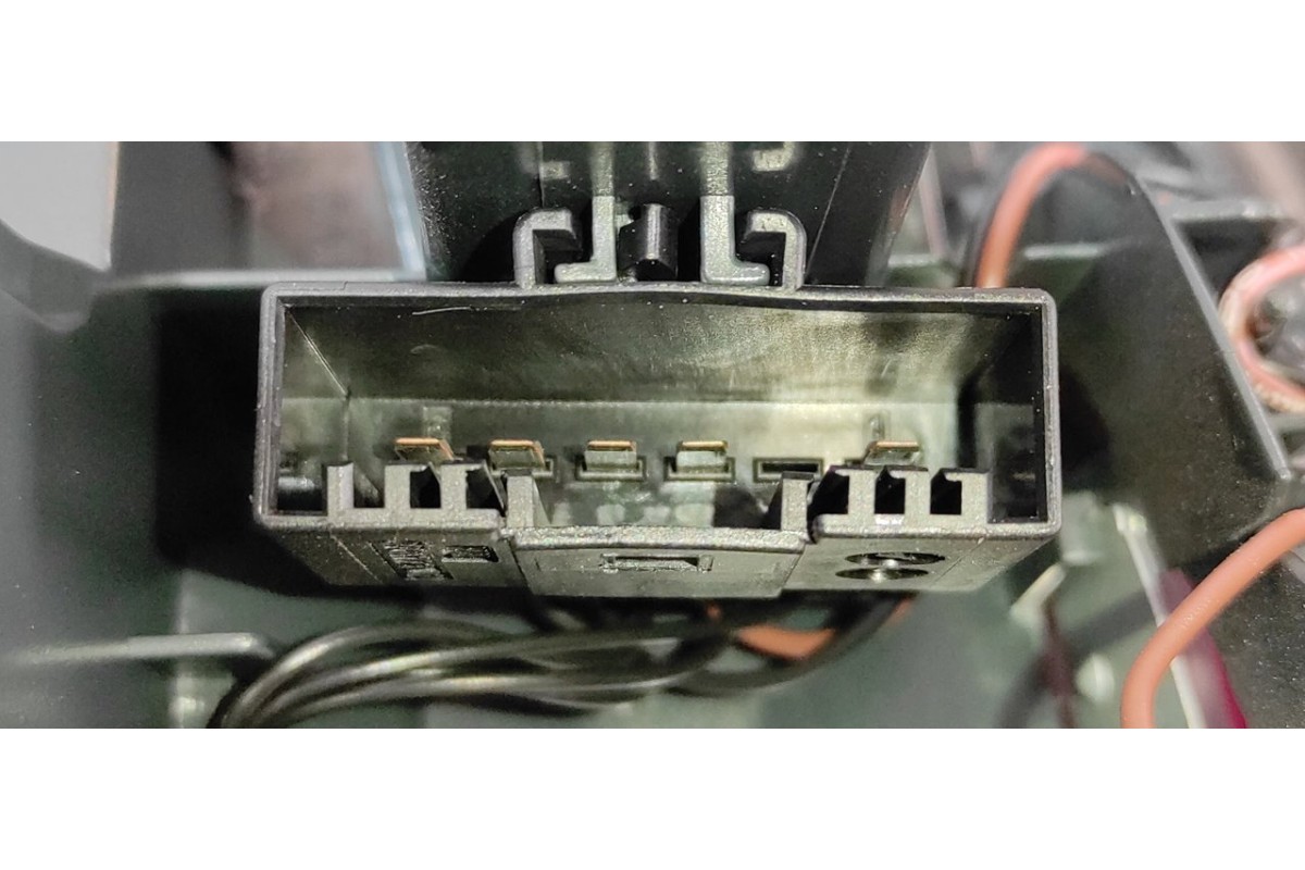 Recambio de piloto porton derecho para bmw serie 3 lim. (f30) 318d advantage referencia OEM IAM H8736912007  