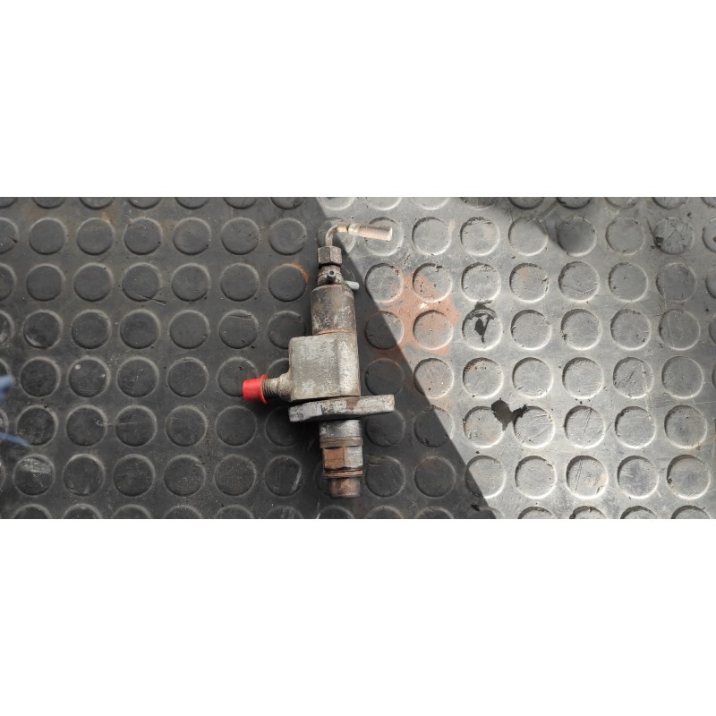 Recambio de inyector para chrysler jeep comando perkins referencia OEM IAM CKB40S5317  