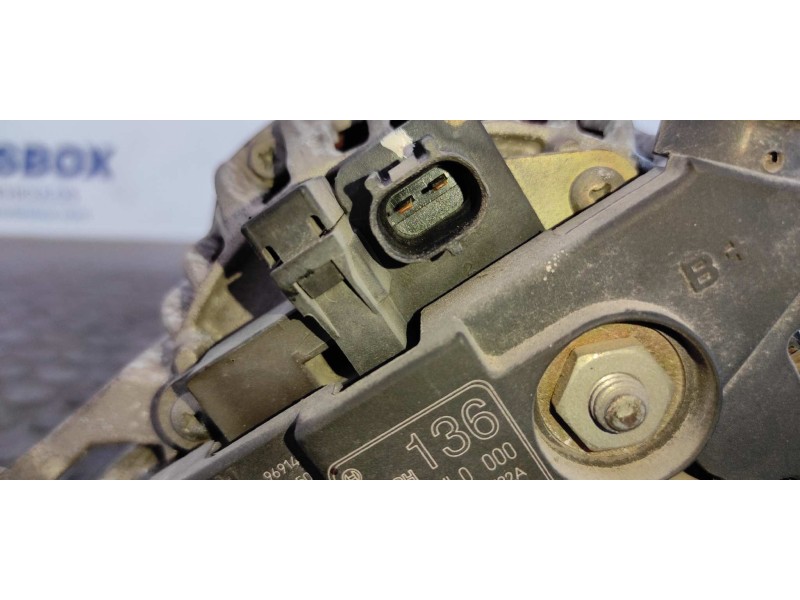 Recambio de alternador para chrysler jeep gr.cherokee (wj/wg) 4.7 v8 cat referencia OEM IAM 56041120AB  