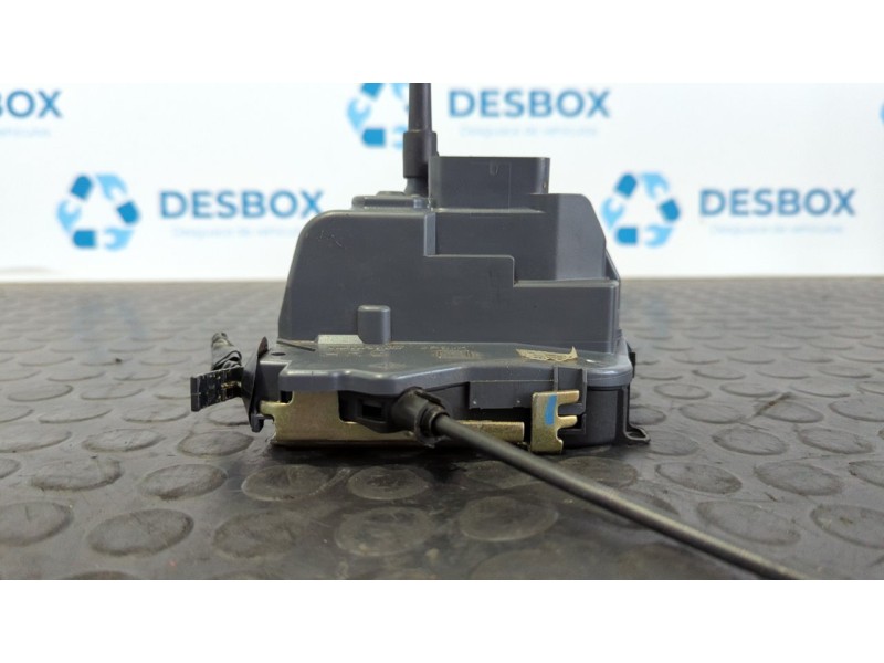 Recambio de cerradura puerta trasera izquierda para renault megane ii berlina 3p 1.6 cat referencia OEM IAM 8200212468  