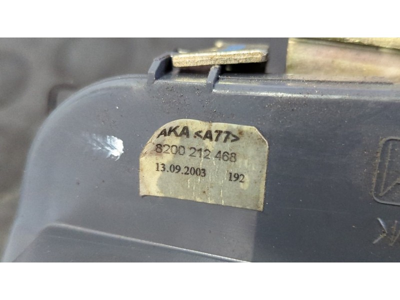 Recambio de cerradura puerta trasera izquierda para renault megane ii berlina 3p 1.6 cat referencia OEM IAM 8200212468  