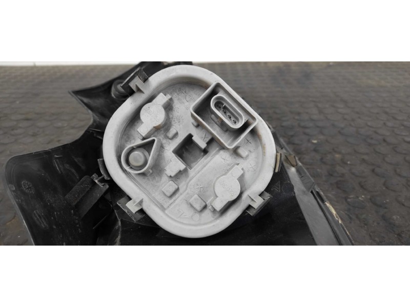 Recambio de piloto trasero derecho para fiat bravo (198) 1.6 16v multijet easy (77kw) referencia OEM IAM 51757542  