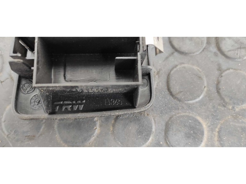 Recambio de mando elevalunas delantero izquierdo para fiat bravo (198) 1.6 16v multijet easy (77kw) referencia OEM IAM   