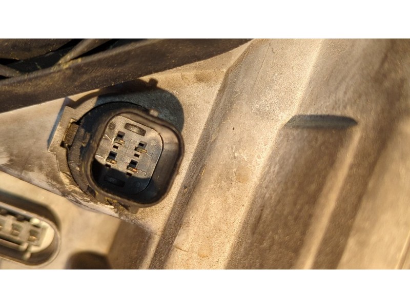 Recambio de faro derecho para mercedes-benz clase s (w220) berlina 320 cdi (220.026) referencia OEM IAM A2208200861  