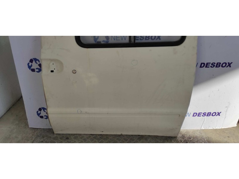 Recambio de puerta lateral corredera izquierda para nissan vanette cargo 2.3 diesel referencia OEM IAM   