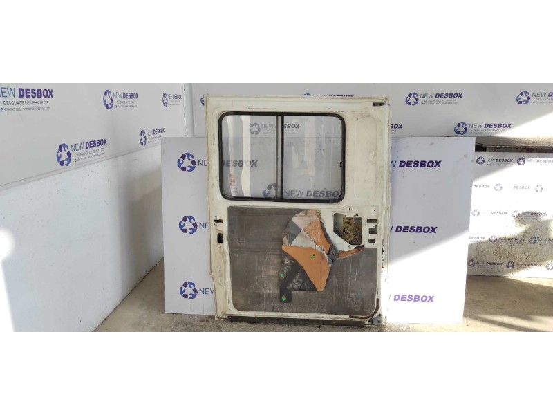 Recambio de puerta lateral corredera izquierda para nissan vanette cargo 2.3 diesel referencia OEM IAM   