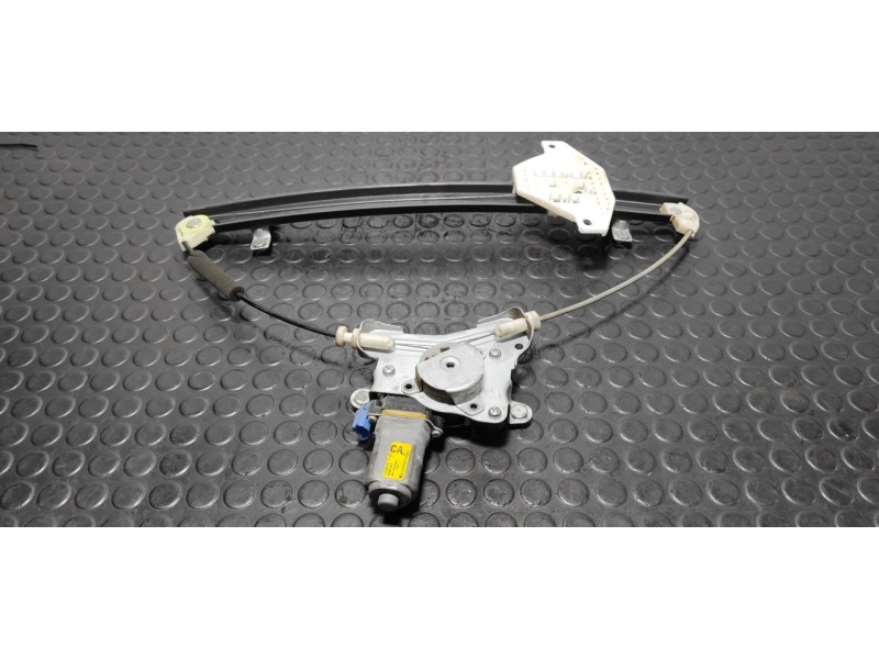 Recambio de elevalunas trasero izquierdo para chevrolet captiva 2.0 vcdi lt referencia OEM IAM 25937971  
