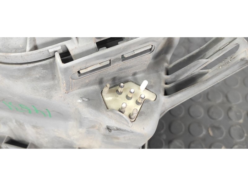 Recambio de faro derecho para mercedes-benz clase s (w126) berlina+coupe 5.6 v8 referencia OEM IAM 1305235092  