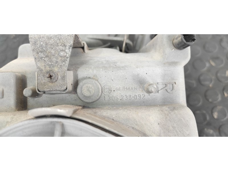 Recambio de faro derecho para mercedes-benz clase s (w126) berlina+coupe 5.6 v8 referencia OEM IAM 1305235092  