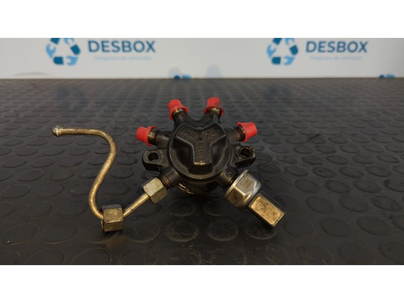 Recambio de rampa inyectora para renault megane ii berlina 3p confort authentique referencia OEM IAM 8200057345  