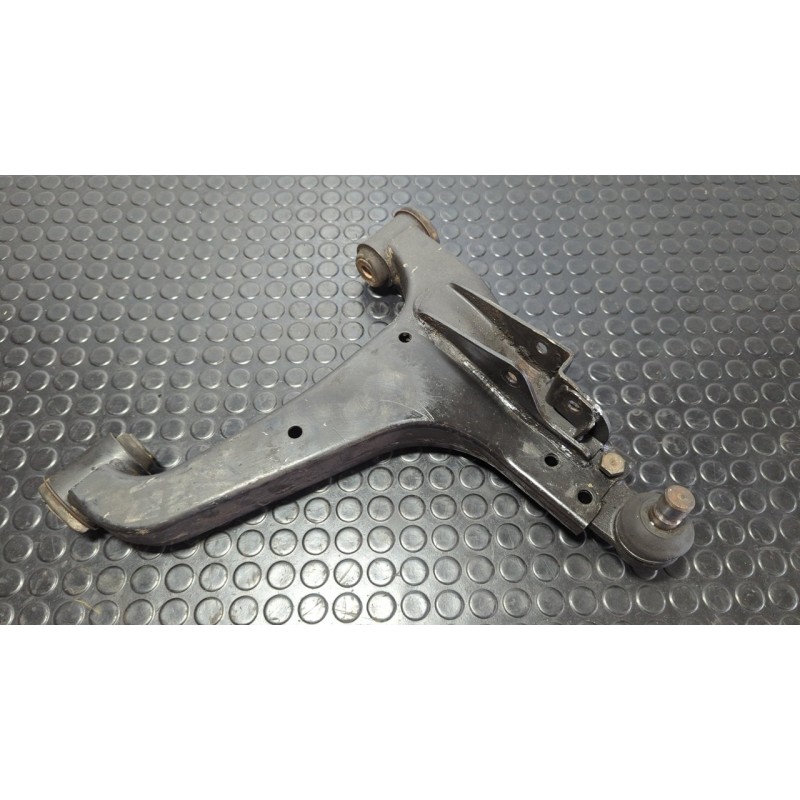 Recambio de brazo izquierdo inferior delantero para ssangyong rodius xdi deluxe 4wd referencia OEM IAM   