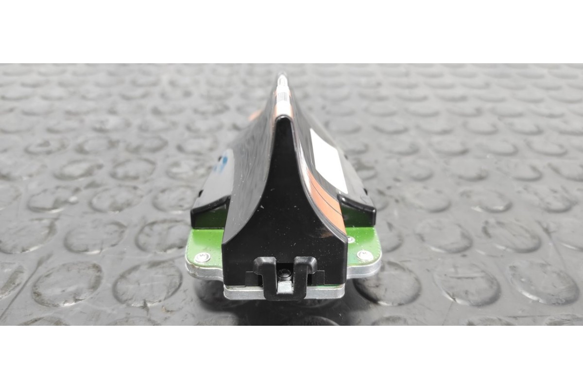 Recambio de antena para bmw serie 3 lim. (f30) 318d advantage referencia OEM IAM ED930303705  