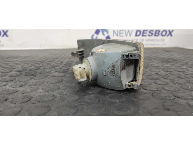 Recambio de piloto delantero derecho para volkswagen vento (1h2) gl referencia OEM IAM 1H0953156A  