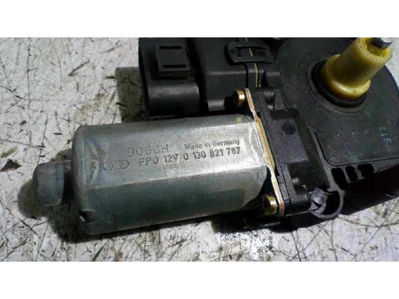 Recambio de motor elevalunas trasero izquierdo para audi a4 avant (b5) 1.9 tdi referencia OEM IAM 0130821787  