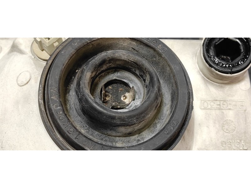 Recambio de faro izquierdo para ford escort berlina/turnier bravo lim. referencia OEM IAM 7R01472  