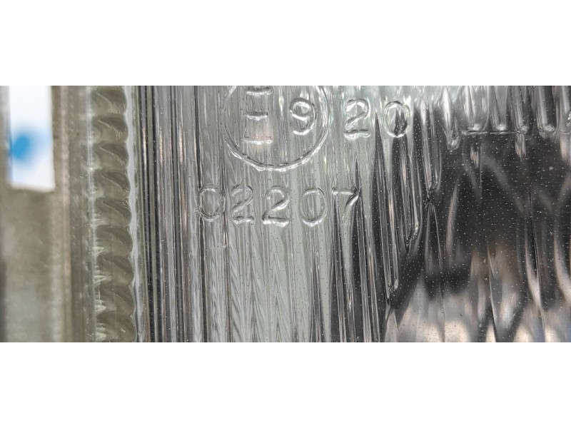 Recambio de faro derecho para ford escort berlina/turnier bravo lim. referencia OEM IAM 7R01472  