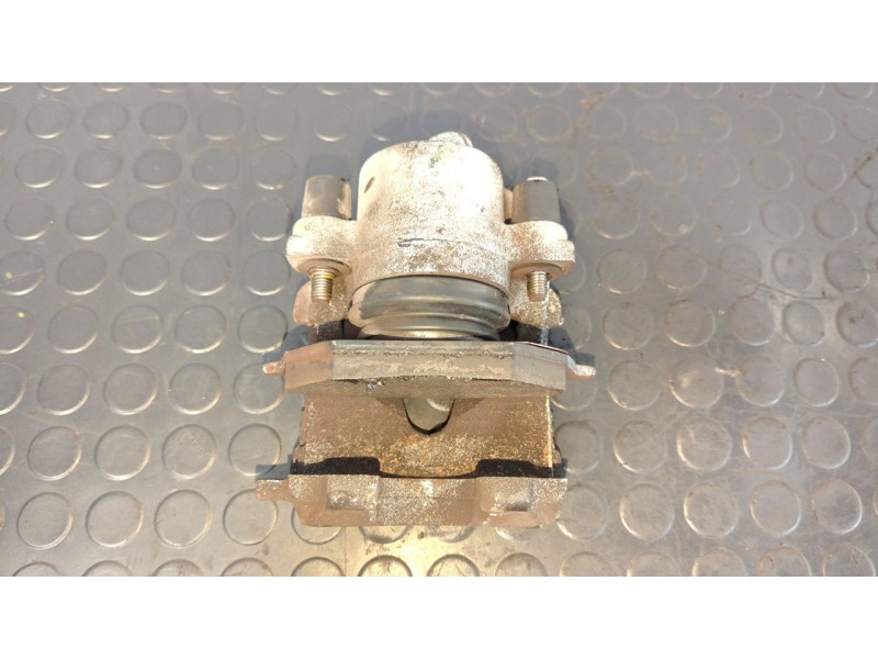Recambio de pinza de freno delantera derecha para skoda fabia (6y2/6y3) urban line referencia OEM IAM 82258  