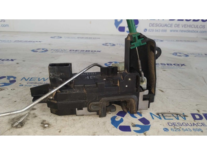 Recambio de cerradura puerta delantera izquierda para opel astra h ber. 1.6 16v cat referencia OEM IAM 13210748  