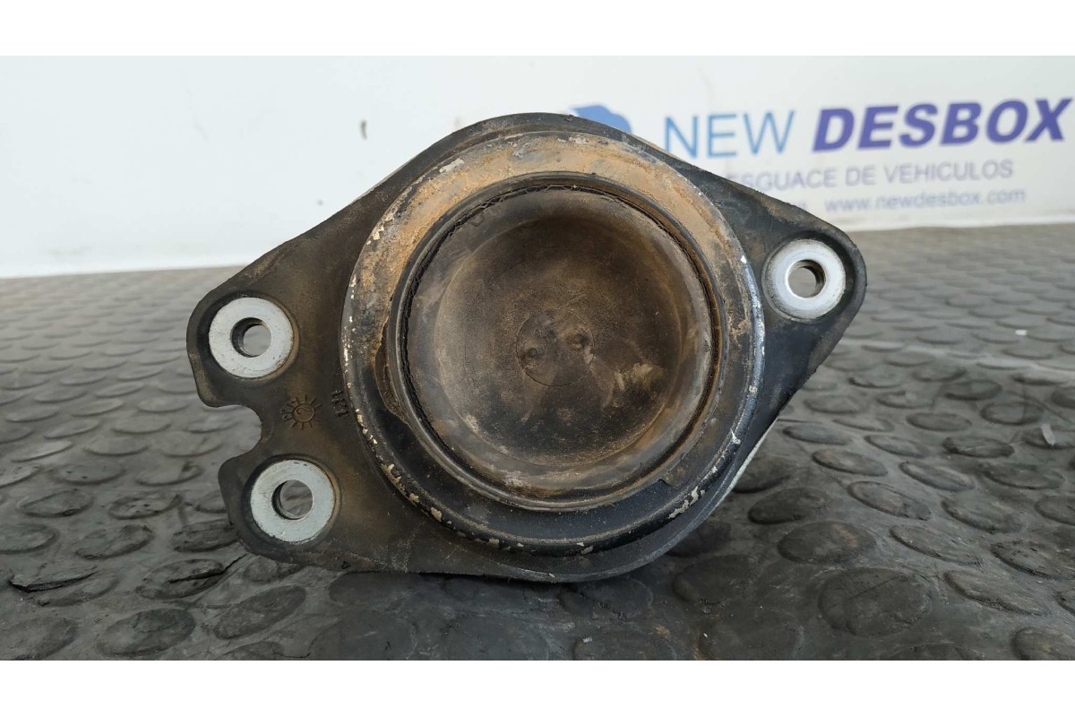 Recambio de soporte motor derecho para renault laguna ii (bg0) 1.9 dci diesel referencia OEM IAM 8200052026A  