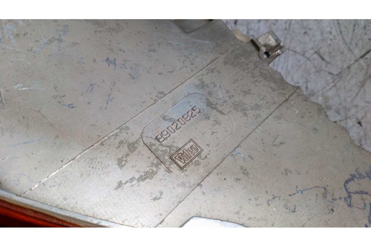 Recambio de piloto delantero izquierdo para renault trafic caja cerrada (ab 4.01) 1.9 diesel referencia OEM IAM 89020825  