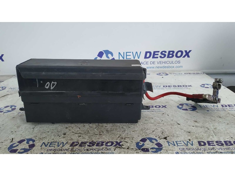 Recambio de caja reles / fusibles para land rover range rover sport v6 td hse referencia OEM IAM YQE500420SW  