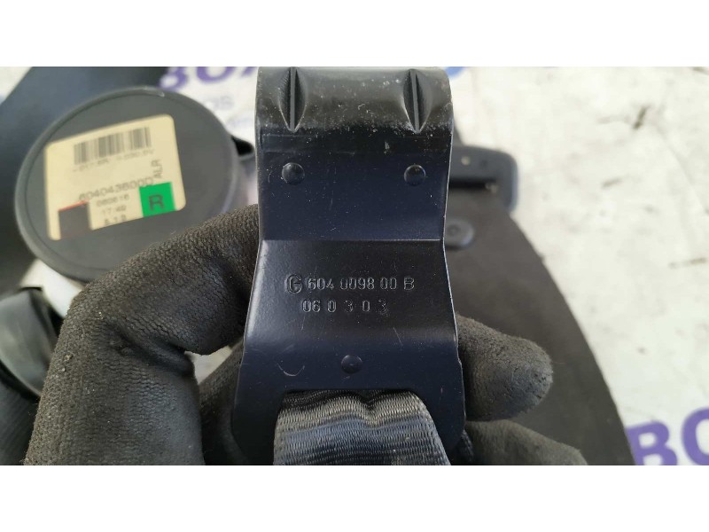 Recambio de cinturon trasero derecho para land rover range rover sport v6 td hse referencia OEM IAM 604043600D  