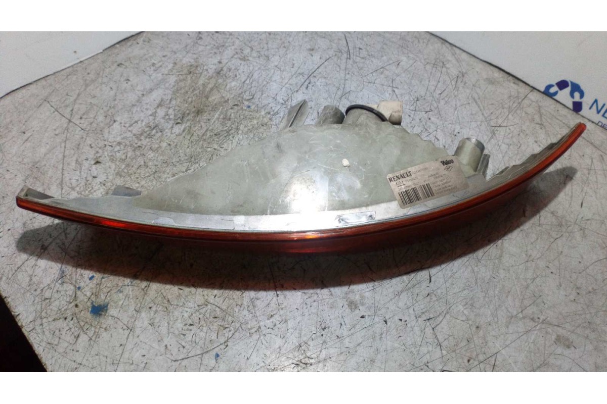 Recambio de piloto delantero derecho para renault trafic caja cerrada (ab 4.01) 1.9 diesel referencia OEM IAM 89009075  