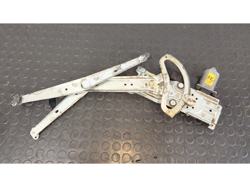Recambio de elevalunas delantero izquierdo para opel corsa b edition 2000 referencia OEM IAM 90520187  