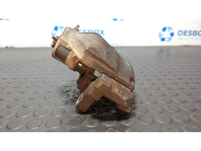 Recambio de pinza de freno delantera izquierda para volkswagen caddy ka/kb (2k) furgón economy referencia OEM IAM VL581  