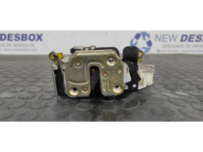 Recambio de cerradura puerta delantera derecha para nissan pick-up (d22) cabina doble challenge 4x4 referencia OEM IAM 805525P00
