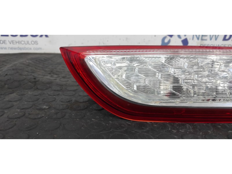 Recambio de piloto trasero derecho para ford focus lim. (cb4) 1.6 tdci cat referencia OEM IAM 8M5113404A  