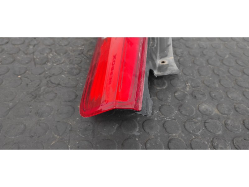 Recambio de piloto trasero derecho para ford focus lim. (cb4) 1.6 tdci cat referencia OEM IAM 8M5113404A  