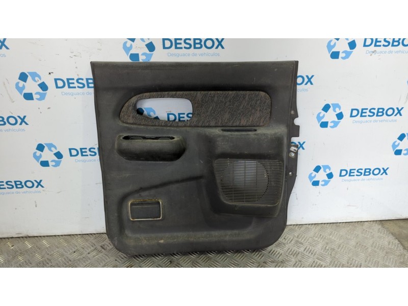 Recambio de guarnecido puerta trasera derecha para mitsubishi l 200 (k6/7) 2.5 turbodiesel referencia OEM IAM MR1177958042  