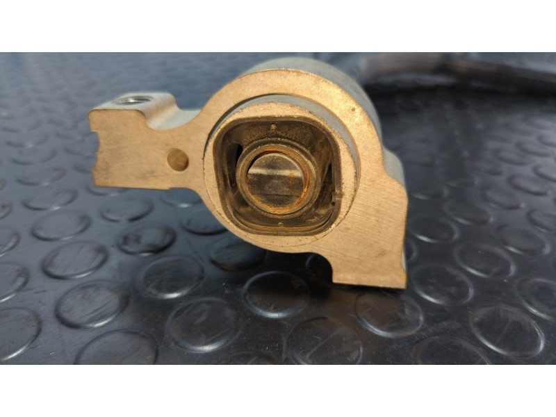 Recambio de brazo derecho inferior delantero para citroen c5 berlina business referencia OEM IAM 462DAVR3N  