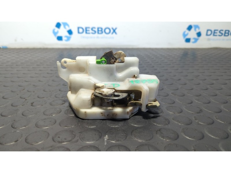 Recambio de cerradura puerta trasera derecha para mitsubishi l 200 (k6/7) 2.5 turbodiesel referencia OEM IAM 2RD  