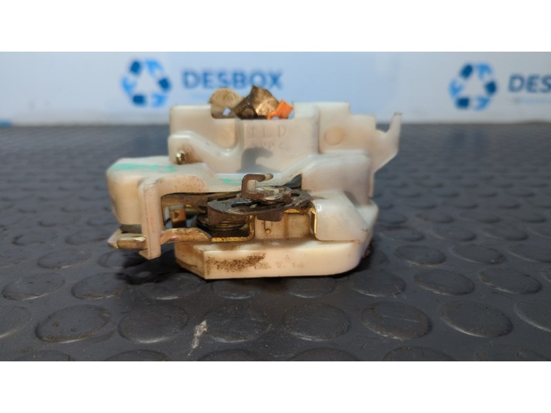 Recambio de cerradura puerta trasera izquierda para mitsubishi l 200 (k6/7) 2.5 turbodiesel referencia OEM IAM 1LD  