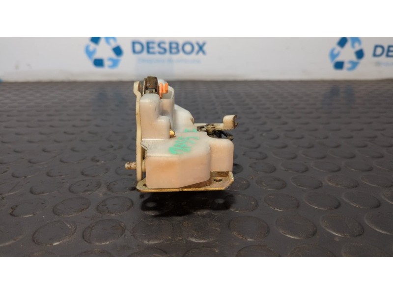 Recambio de cerradura puerta trasera izquierda para mitsubishi l 200 (k6/7) 2.5 turbodiesel referencia OEM IAM 1LD  