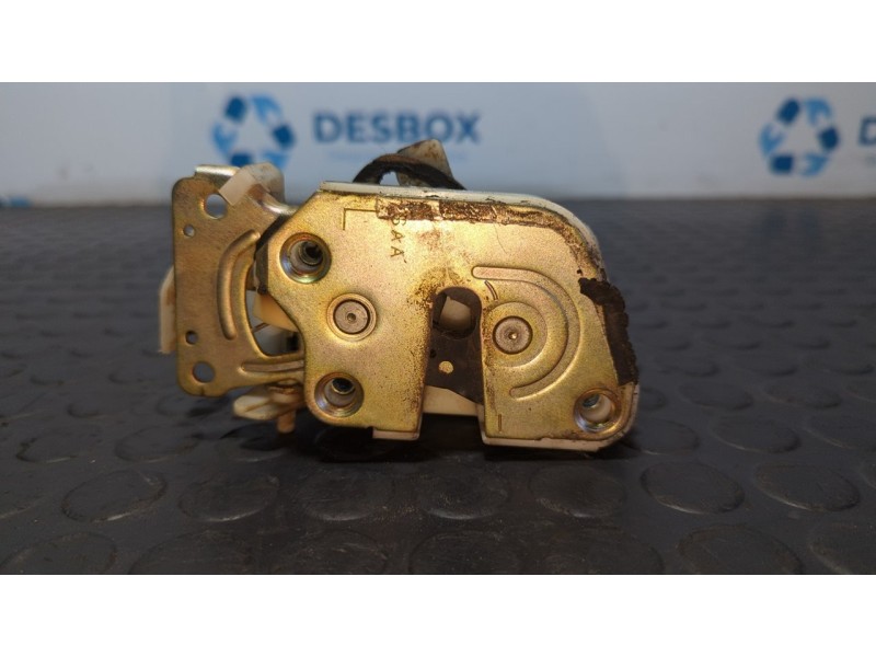 Recambio de cerradura puerta trasera izquierda para mitsubishi l 200 (k6/7) 2.5 turbodiesel referencia OEM IAM 1LD  