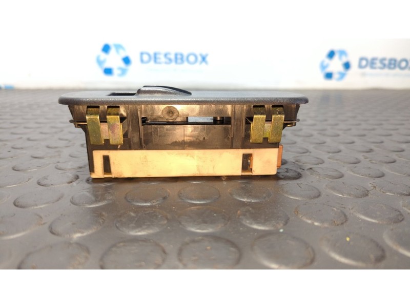 Recambio de mando elevalunas trasero derecho para mitsubishi l 200 (k6/7) 2.5 turbodiesel referencia OEM IAM 513831  