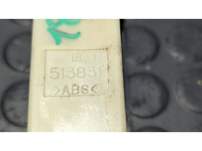 Recambio de mando elevalunas trasero derecho para mitsubishi l 200 (k6/7) 2.5 turbodiesel referencia OEM IAM 513831  
