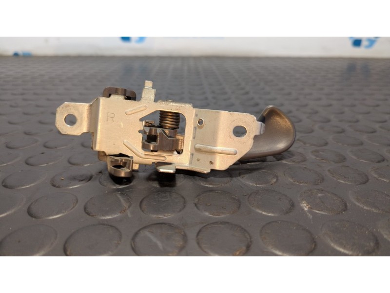Recambio de maneta interior trasera derecha para mitsubishi l 200 (k6/7) 2.5 turbodiesel referencia OEM IAM   