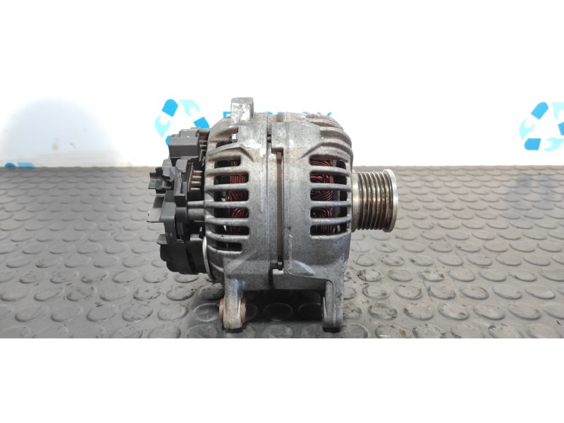 Recambio de alternador para nissan interstar mod. 04 (x70) 2.5 dci diesel cat referencia OEM IAM 0124525137  
