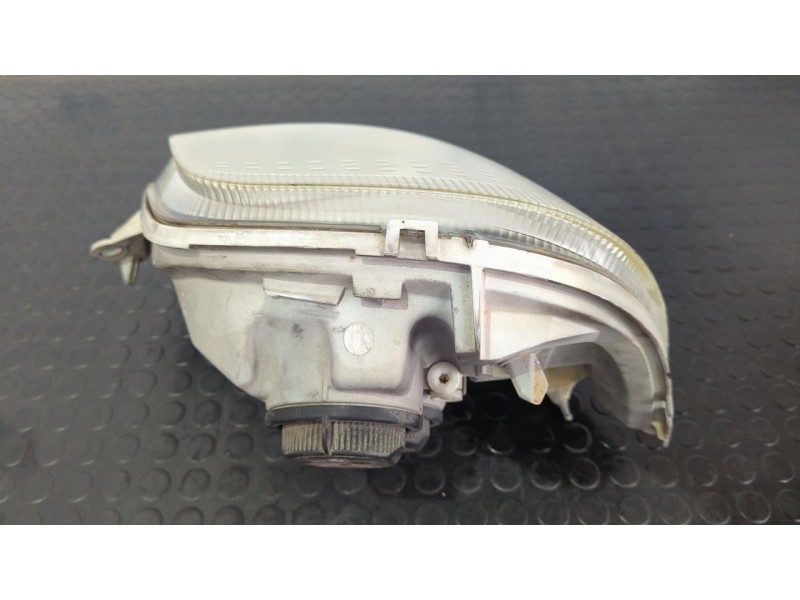 Recambio de faro derecho para nissan interstar mod. 04 (x70) 2.5 dci diesel cat referencia OEM IAM 8200163518  