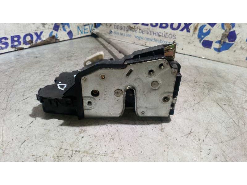 Recambio de cerradura puerta delantera derecha para bmw serie 3 berlina (e46) 320d edition advance referencia OEM IAM 244BTR  