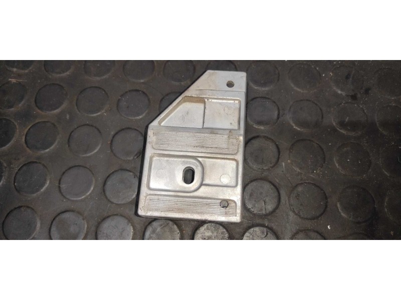 Recambio de luna delantera izquierda para mercedes-benz clase s (w126) berlina+coupe sec 500 referencia OEM IAM 1267250897  