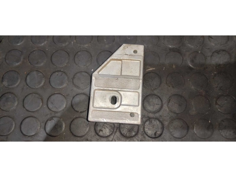 Recambio de luna delantera izquierda para mercedes-benz clase s (w126) berlina+coupe sec 500 referencia OEM IAM 1267250897  