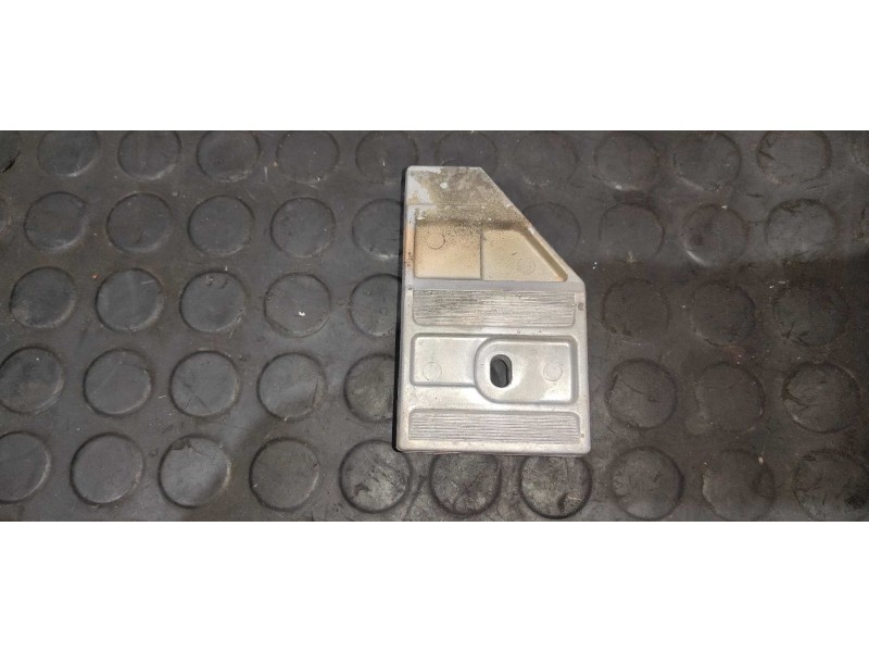 Recambio de luna delantera izquierda para mercedes-benz clase s (w126) berlina+coupe sec 500 referencia OEM IAM 1267250897  