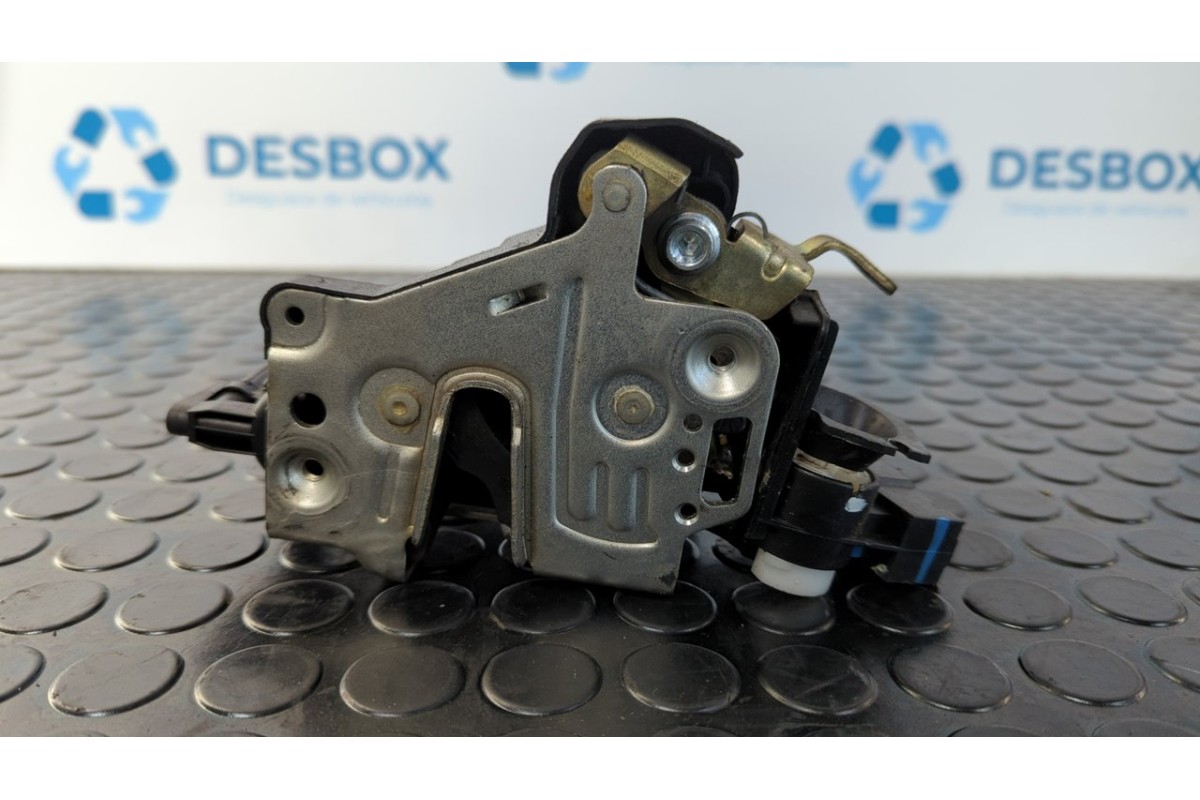 Recambio de cerradura puerta delantera izquierda para mercedes-benz clase clk (w208) coupe 2.0 16v cat referencia OEM IAM 208720