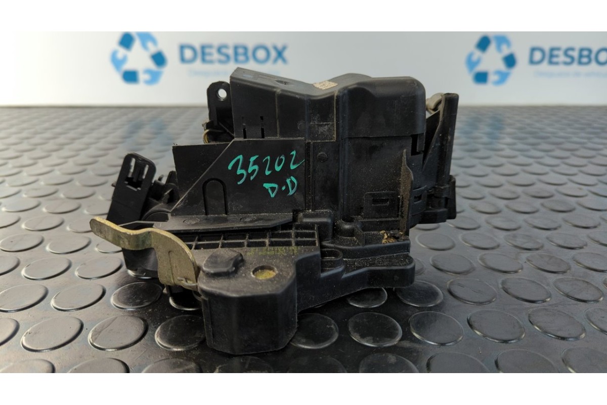 Recambio de cerradura puerta delantera derecha para mercedes-benz clase clk (w208) coupe 2.0 16v cat referencia OEM IAM 20872004